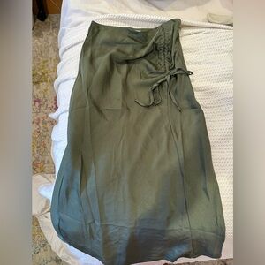 NWT Dark green Cinched Satin Midi Skirt